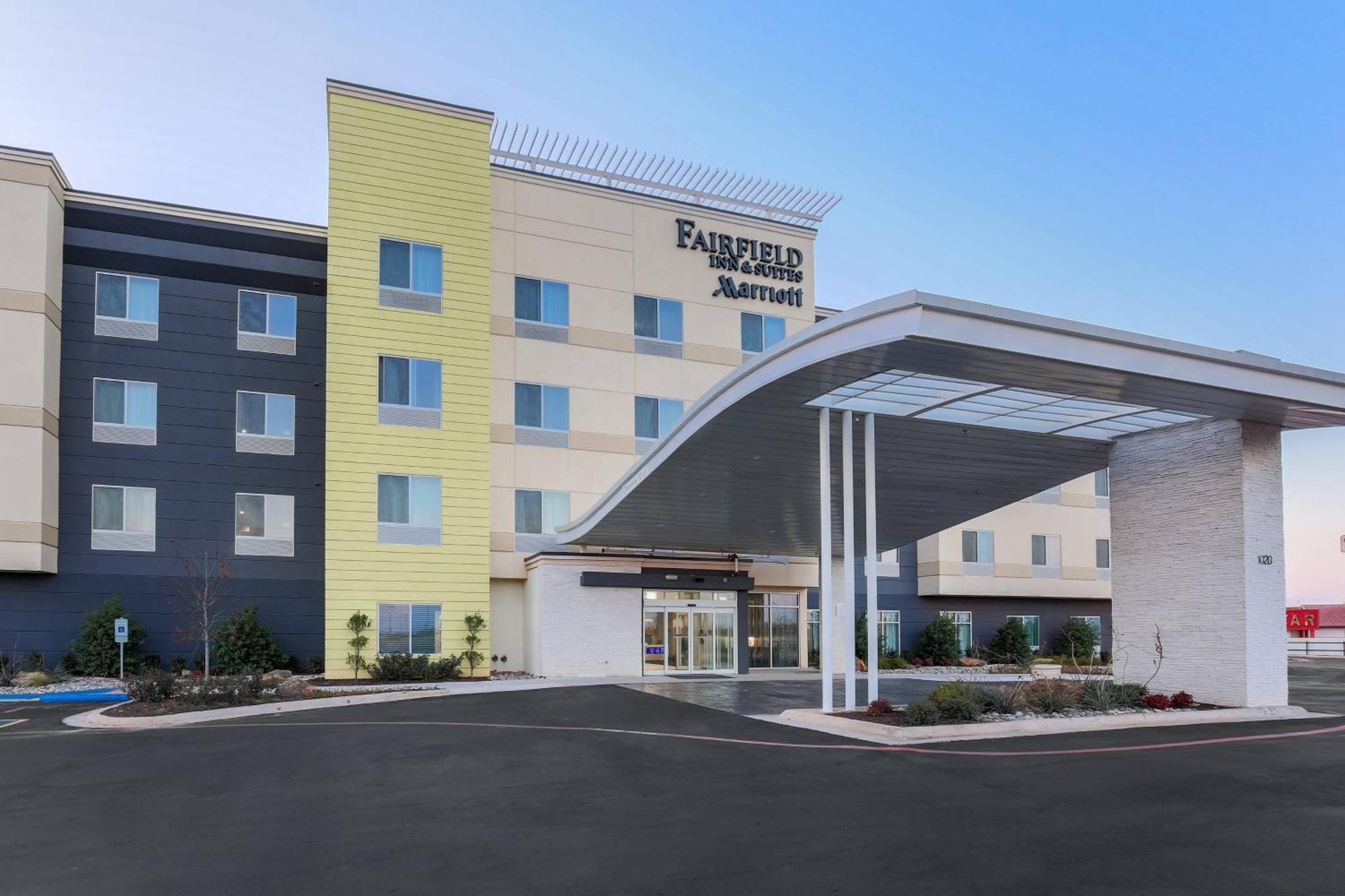Fairfield Inn & Suites By Marriott Wichita Falls Northwest Екстериор снимка